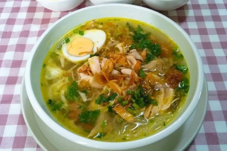 Soto Yosep: Santapan Siang yang Menghangatkan Jiwa di Cilacap